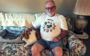 Vietnam veteran overcomes addiction and homelessness to find peace with a shelter cat