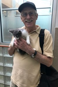 Air Force veteran rebuilds a loving home thanks to two rescue cats