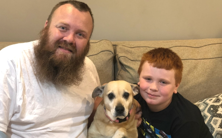 Adopted senior dog helps Army combat veteran overcome his grief
