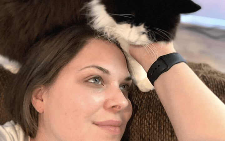 Navy corpsman with passion for helping others saves abandoned cat with medical needs