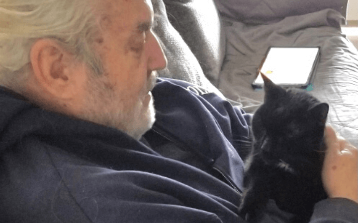 Senior tabby cat gives Vietnam veteran the welcome home he was long denied