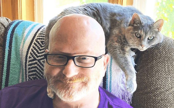 Dog-loving Navy veteran becomes a committed cat guy