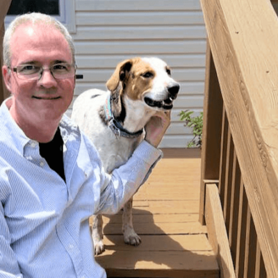 Gulf War veteran coping with severe anxiety finds calm with rescued hound